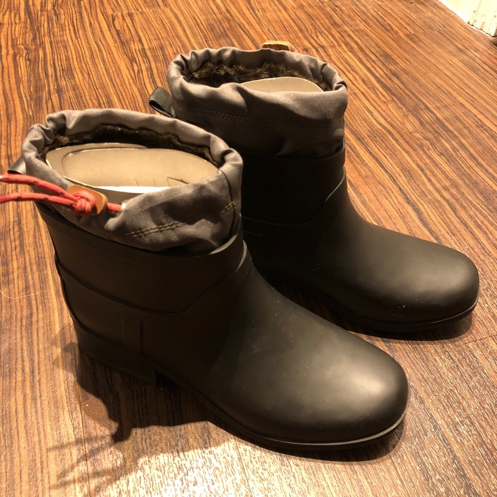 NWT Lucky Brand Rain Boots with Liners
